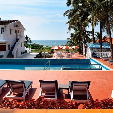 Qees Empire Beach Resort カラングート エクステリア 写真